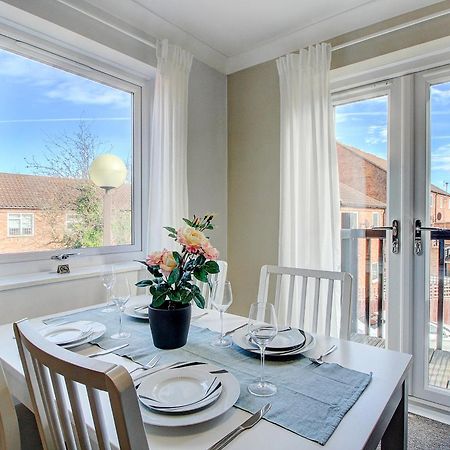 2 Minutes From Mk Central By Car- 2 Bed Apartment - 2 Free Parking Spaces- Hosted By Stayinmk Milton Keynes Exterior photo